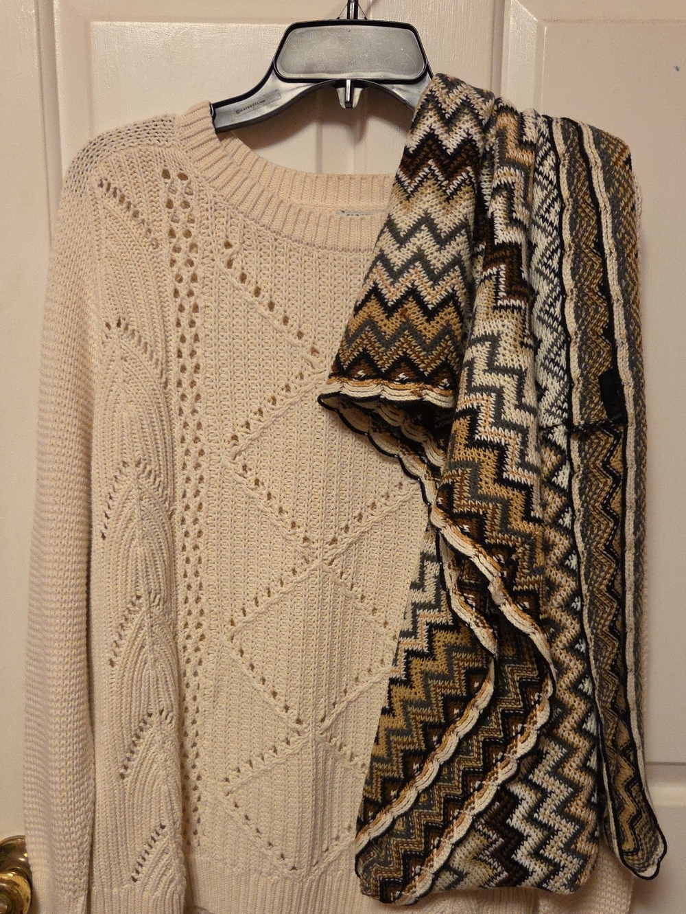 Old Navy Sweater & 60"Loop Circle Infinity Scarf.